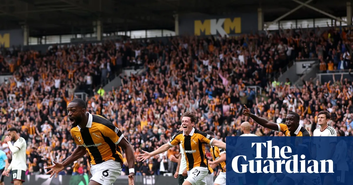 Hull City defeats Manchester United in opening league fixture image 1
