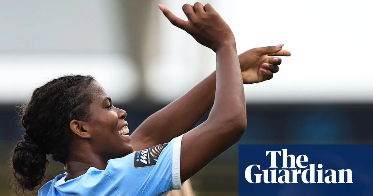 Manchester City begin title defence with 3-1 victory over Birmingham