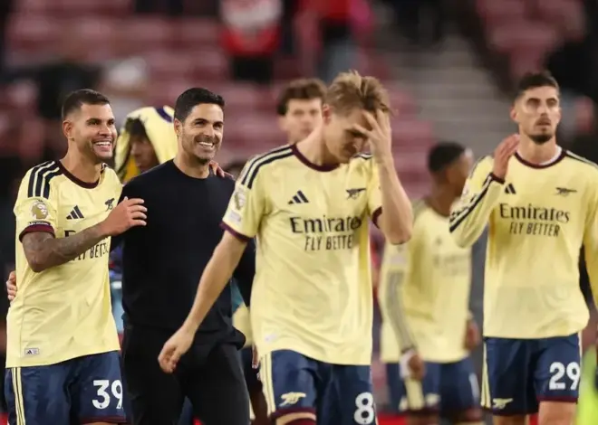 Sunderland defeated by Arsenal after Guimaraes goal and Raya penalty save image 1
