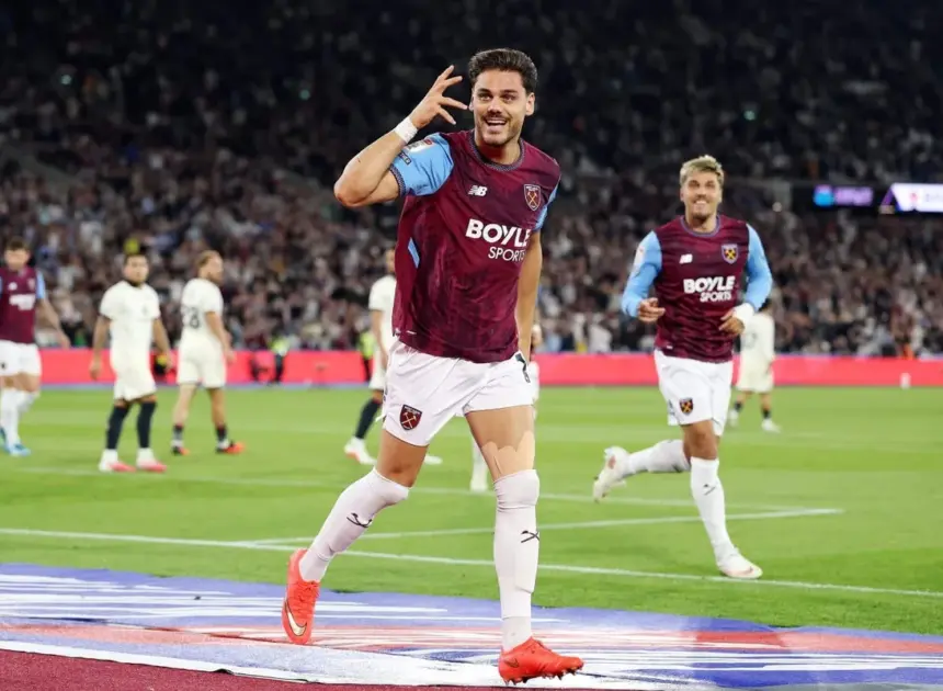 West Ham returns to top of Championship after Wrexham victory image 1